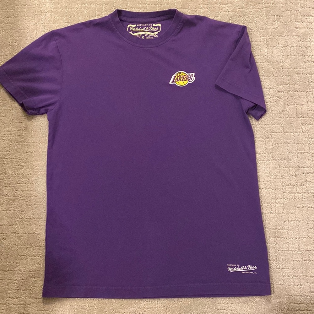 Lakers t shirt